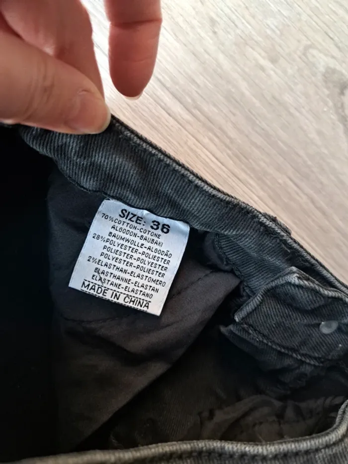 Jeans slim à trous - photo numéro 3