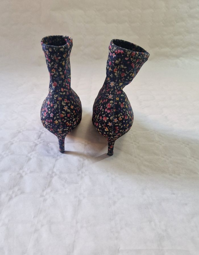 Chaussures à talons  , escarpins  , femme , Zarawoman  ,  motif fleurs originale   , taille 36 - photo numéro 2
