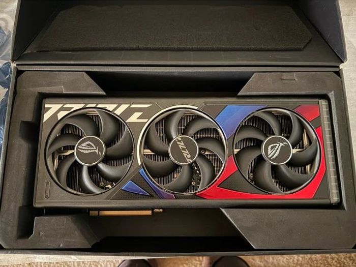 Carte graphique gaming ASUS ROG Strix GeForce RTX 4090 OC Edition - photo numéro 4