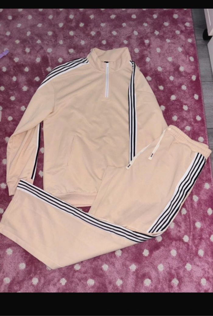Ensemble sport/streetwear beige neuf jamais porté