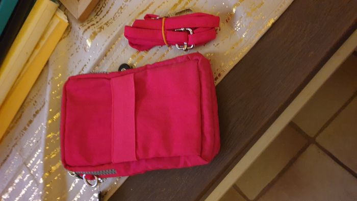 pochette téléphone portable - photo numéro 6