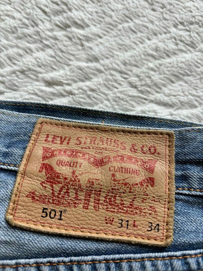 Jean levi’s 501 homme bleu clair effet délavé coupe regular straight droit taille W32 L/42 L34 - photo numéro 2