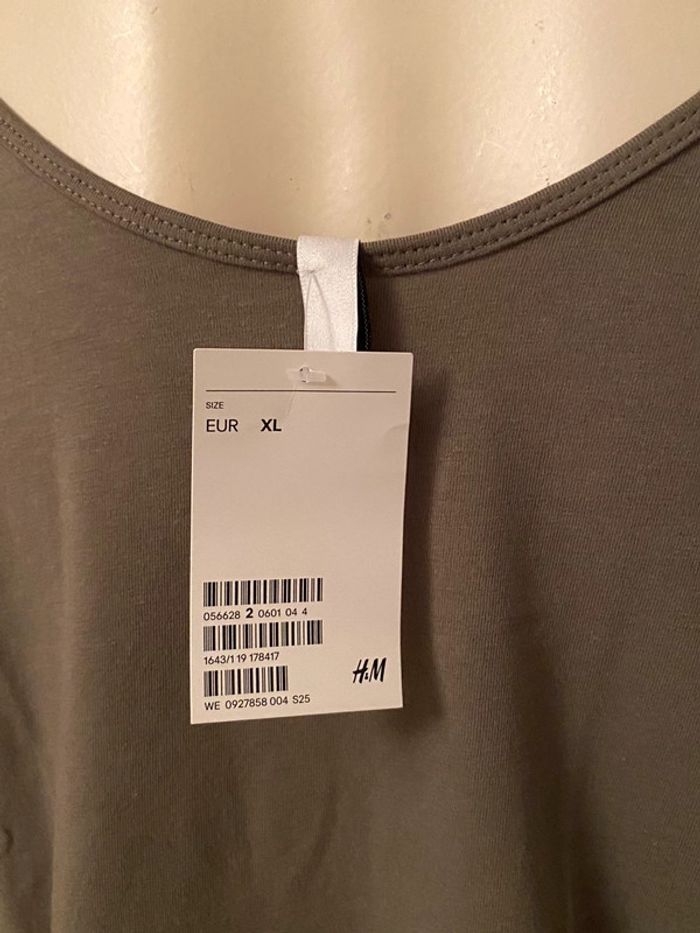 T shirt manche longue H&M kaki 🌸 taille XL - photo numéro 2