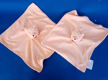 Lot de 2 doudous peluches plat - Winnie l'ourson - Disny