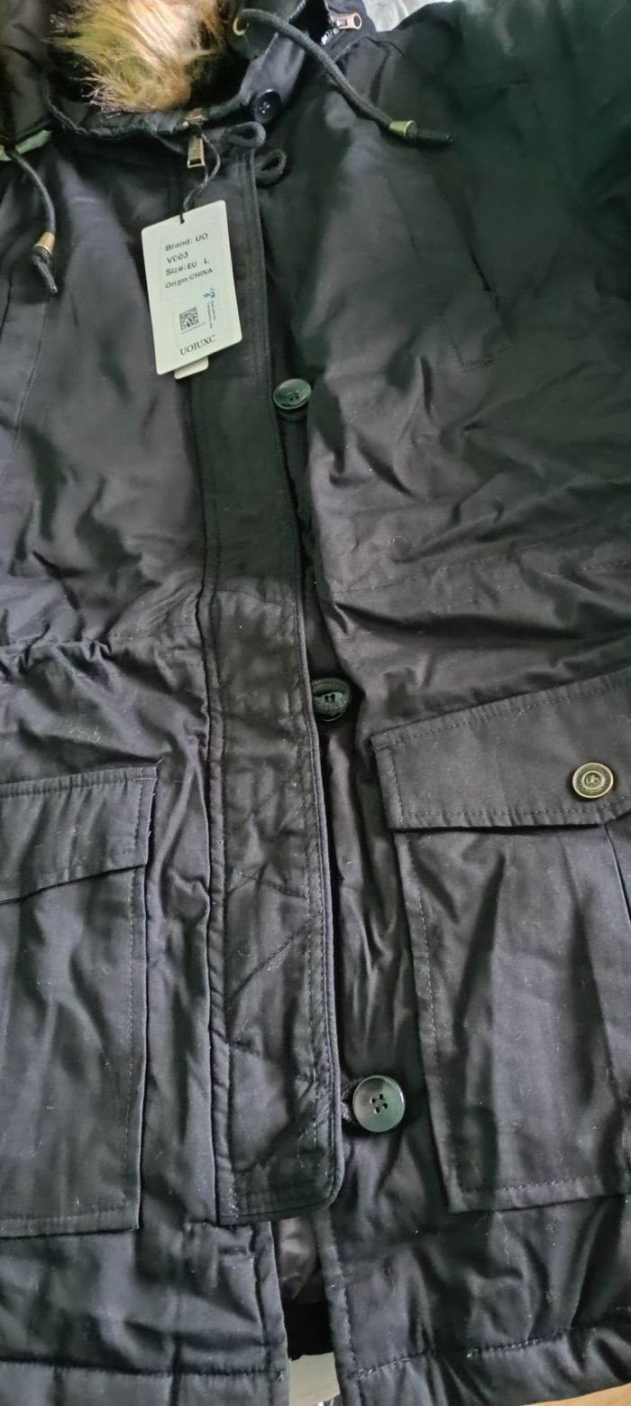 Parka noir avec capuche fourrure - photo numéro 3