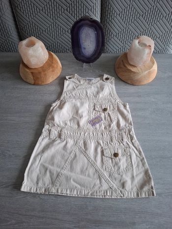 Robe sans manche beige 2 ans