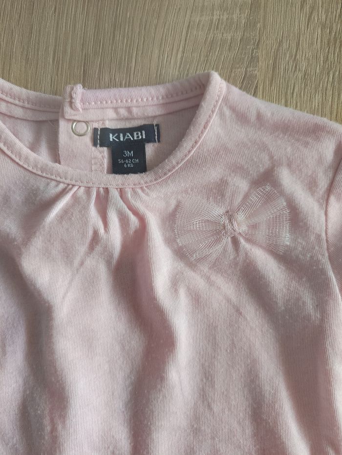 Haut top t-shirt manches courtes rose petits nœud bébé fille 3 mois Kiabi - photo numéro 3