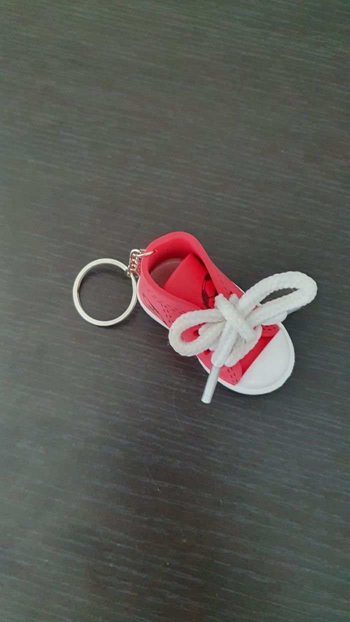 Porte clé chaussure neuf - photo numéro 3
