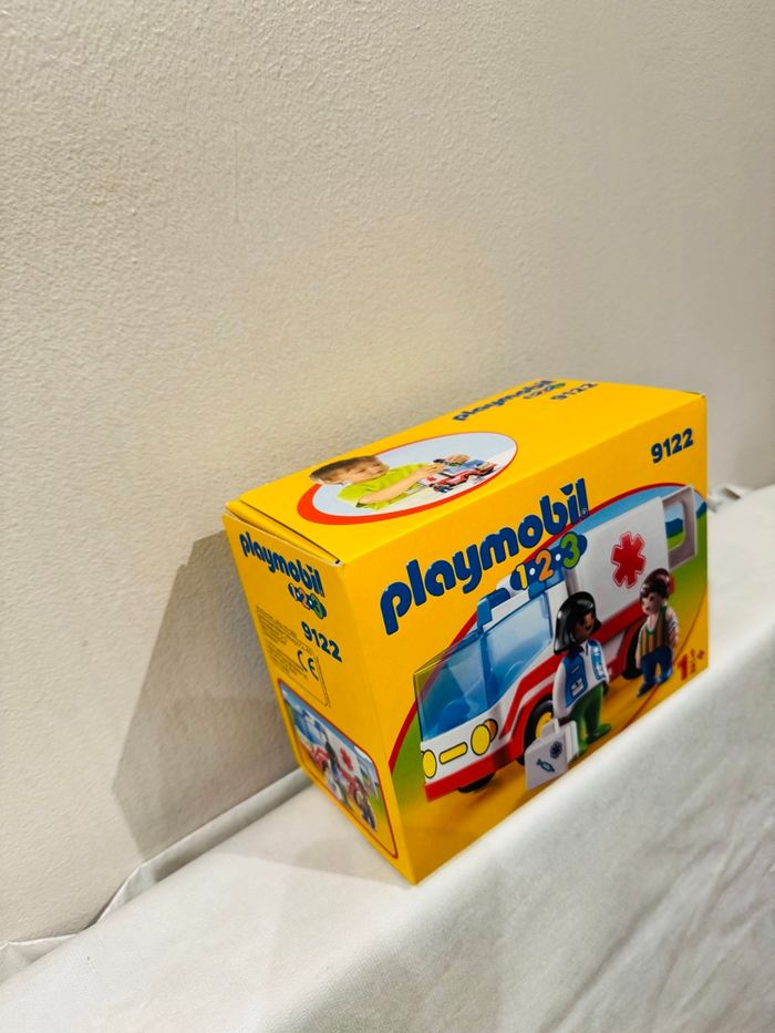 Playmobil 1.2.3 Ambulance 9122 + 18 mois - photo numéro 2