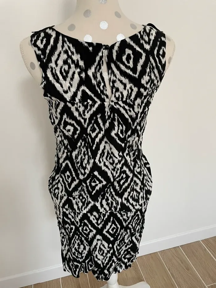 Robe motifs noir et blanc 36 meuf - photo numéro 5