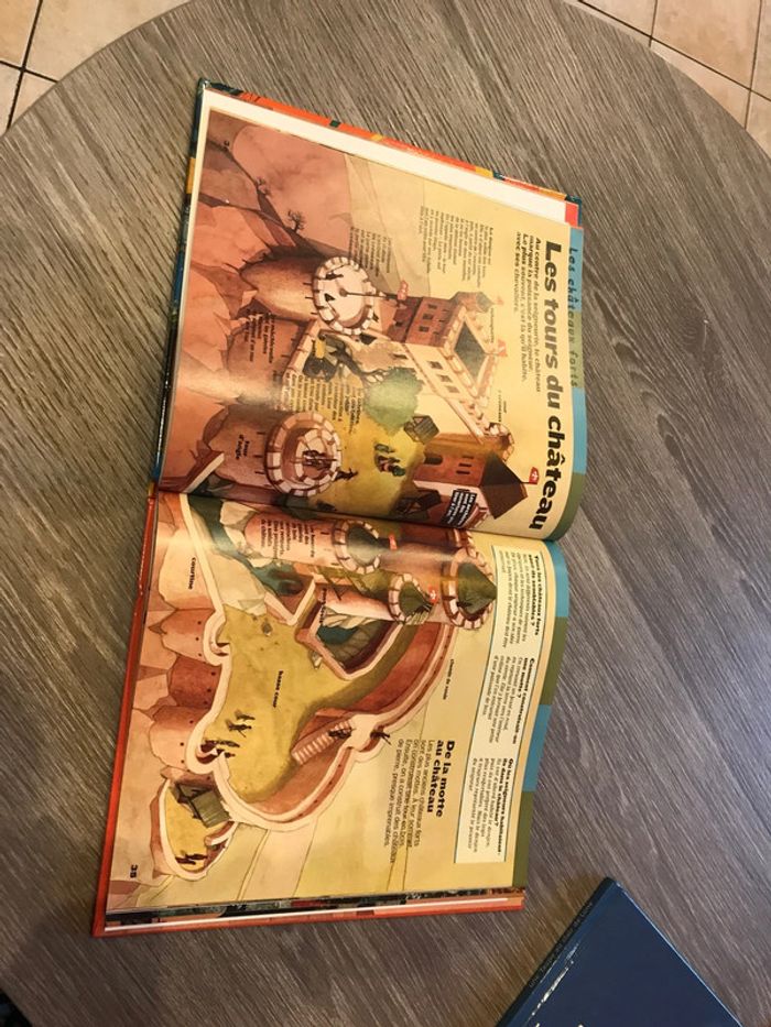 L encyclopédie Larousse 6/9 ans Les chevaliers - photo numéro 3