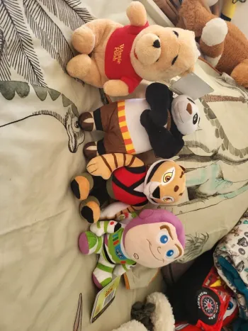 Lot 4 peluches disney