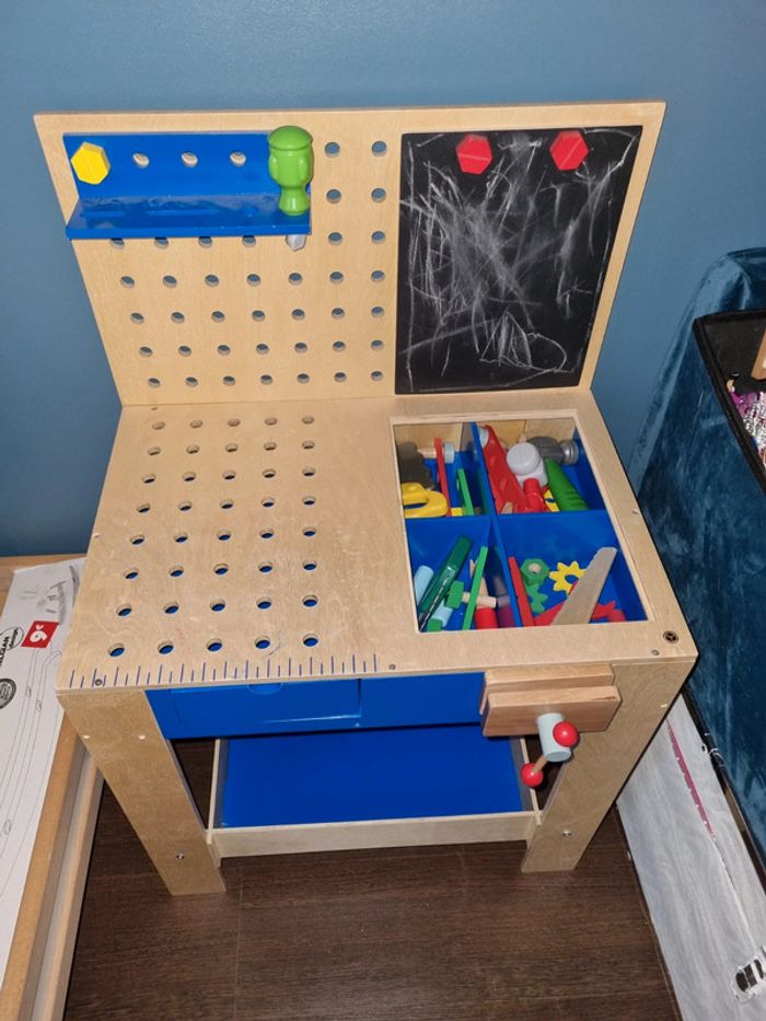 Établi en bois vertbaudet avec outils - photo numéro 3