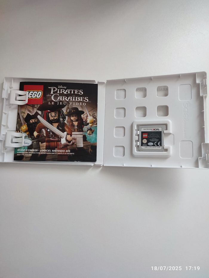 Jeu DS Pirates des Caraïbes Lego - photo numéro 3