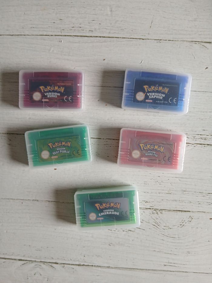 Lot Cartmod Pack Français Pokémon GBA 5 Jeux Rubis, Saphir, RF, VF, Emeraude Lire l'annonce