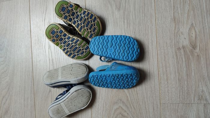 Lot chaussures taille 20 - photo numéro 2