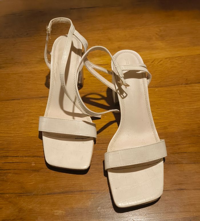 Chaussures  ouvertes à talons - photo numéro 3