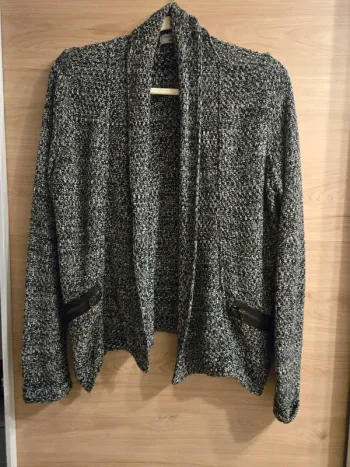 Gilet pull cache cache neuf !