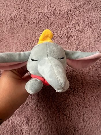 Peluche porte clé Disney snuglets dumbo