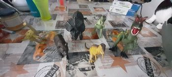 Lot de Dinausaure et autre animaux