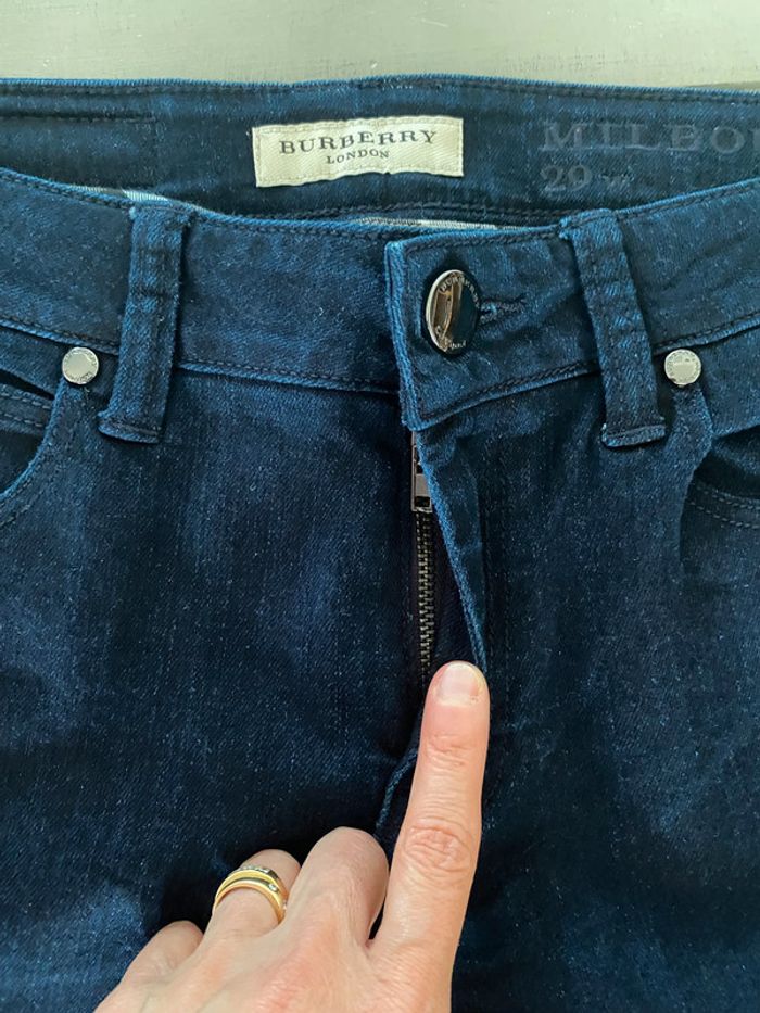 Jeans Burberry modèle Milbourne bleu marine foncé taille S / US 29 - photo numéro 5