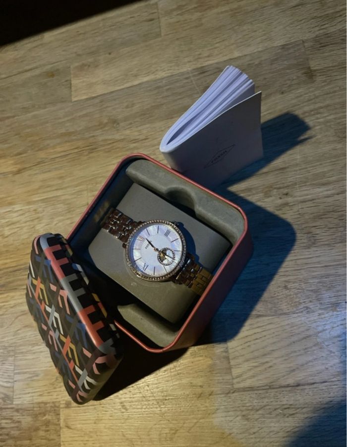 Montre femme fossil - photo numéro 3