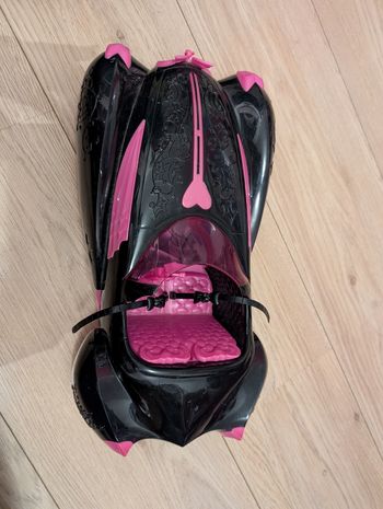 Voiture draculora monster high