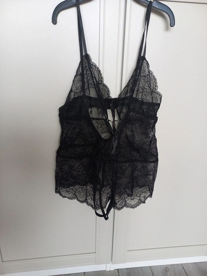 Ensemble sexy en dentelle avec uniforme passion