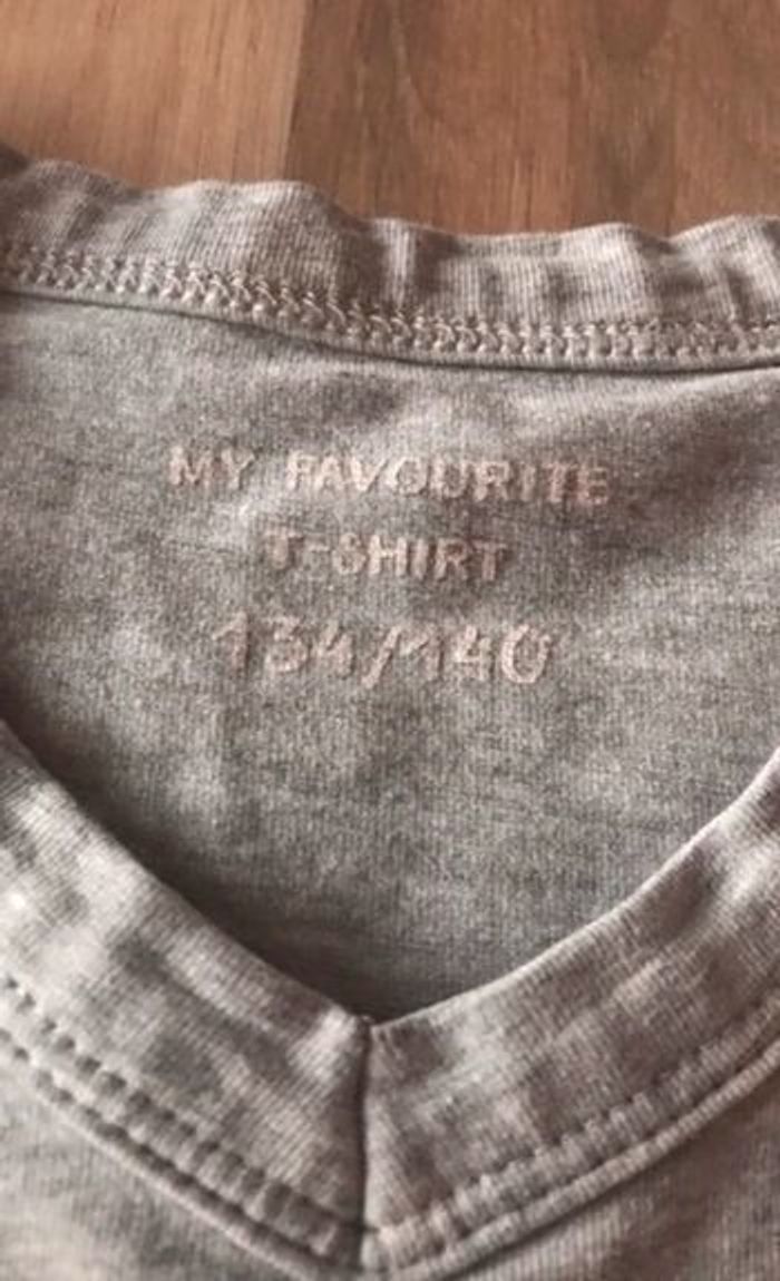 t-shirt garçon gris chiné col V coton élastane - photo numéro 4