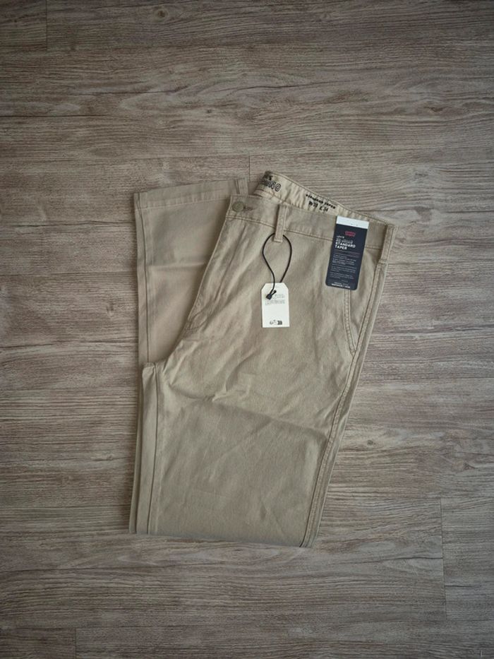 Levi's chino