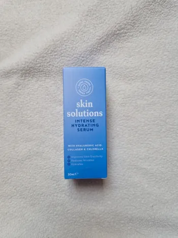 Sérum hydratant intense à l'acide hyaluronique et au collagène skin solution