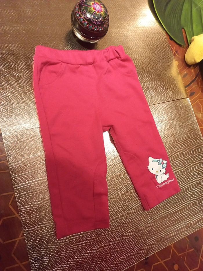 Joli bas type survêtement Hello Kitty 12 mois