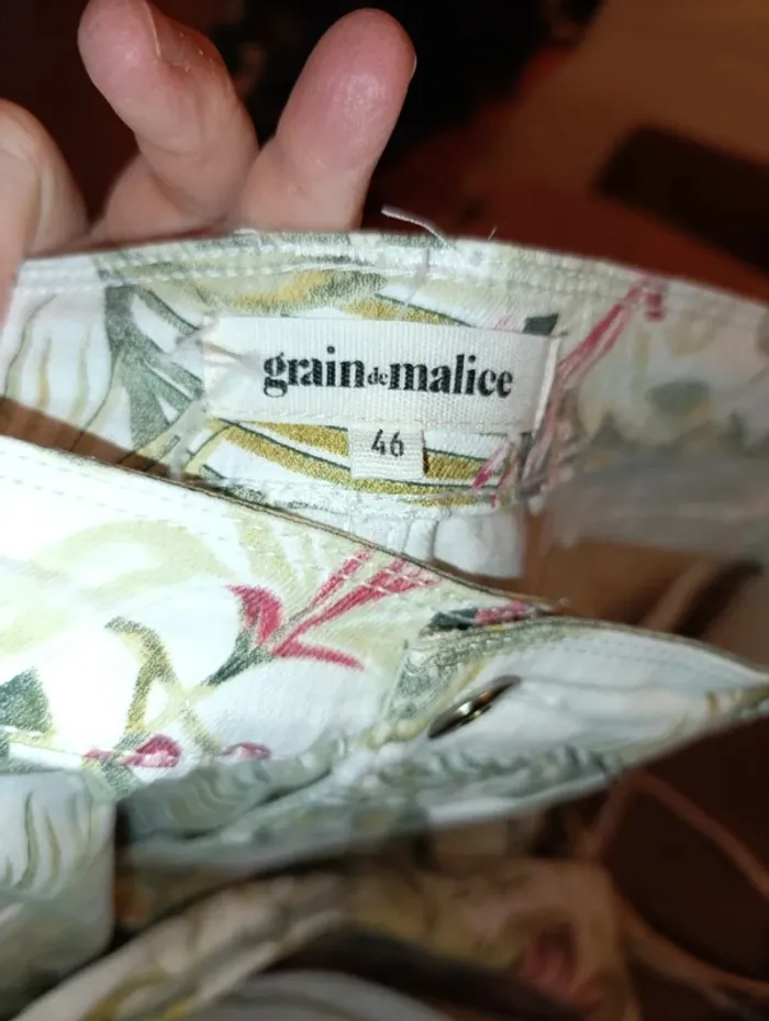 Sublime jean imprimé floral taille 46 en très bon état