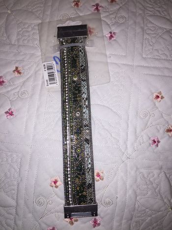 Très beau bracelet fantaisie perlé neuf