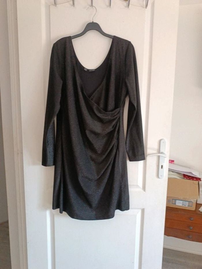 Robe noire brillante Bonprix 44