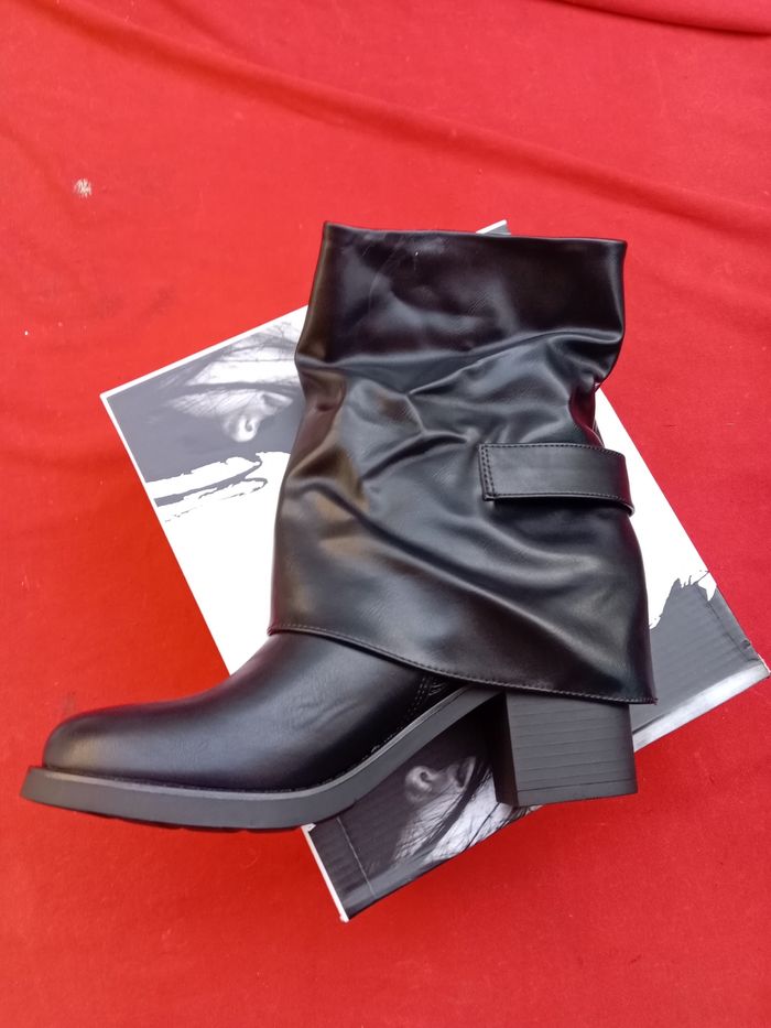 Bottines femme noires à talon – Style chic – Pointure 40 39 36 37 – Neuves