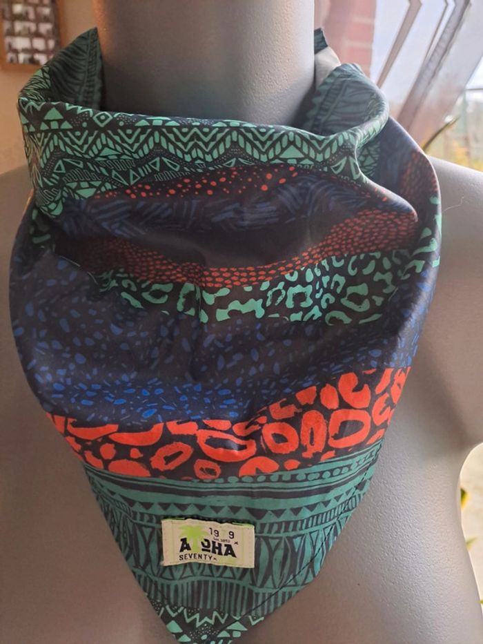 Foulard triangle Hawaï