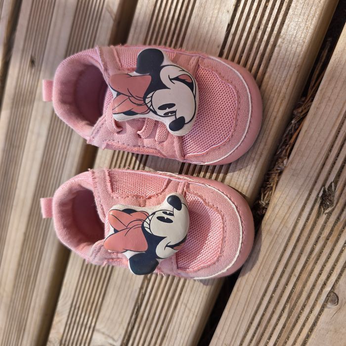 Paire de chaussure 6 / 9 mois - photo numéro 2