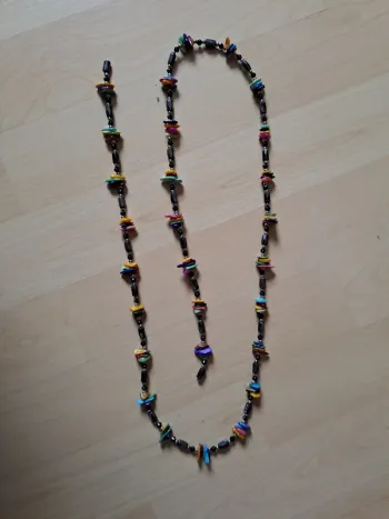 Chaine aimanté ou collier, sautoire