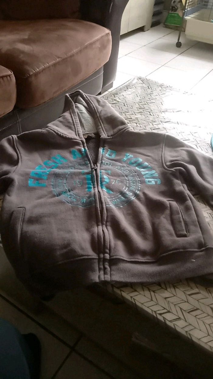 Gilet à capuche garçon