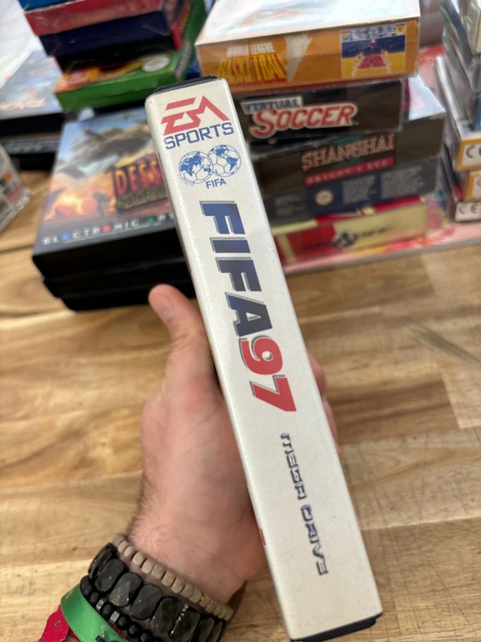 Fifa 97 - SEGA Megadrive - photo numéro 4