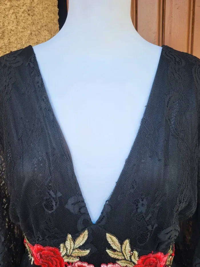 Robe dentelle fleuri broderie noir shein taille 52 - photo numéro 3