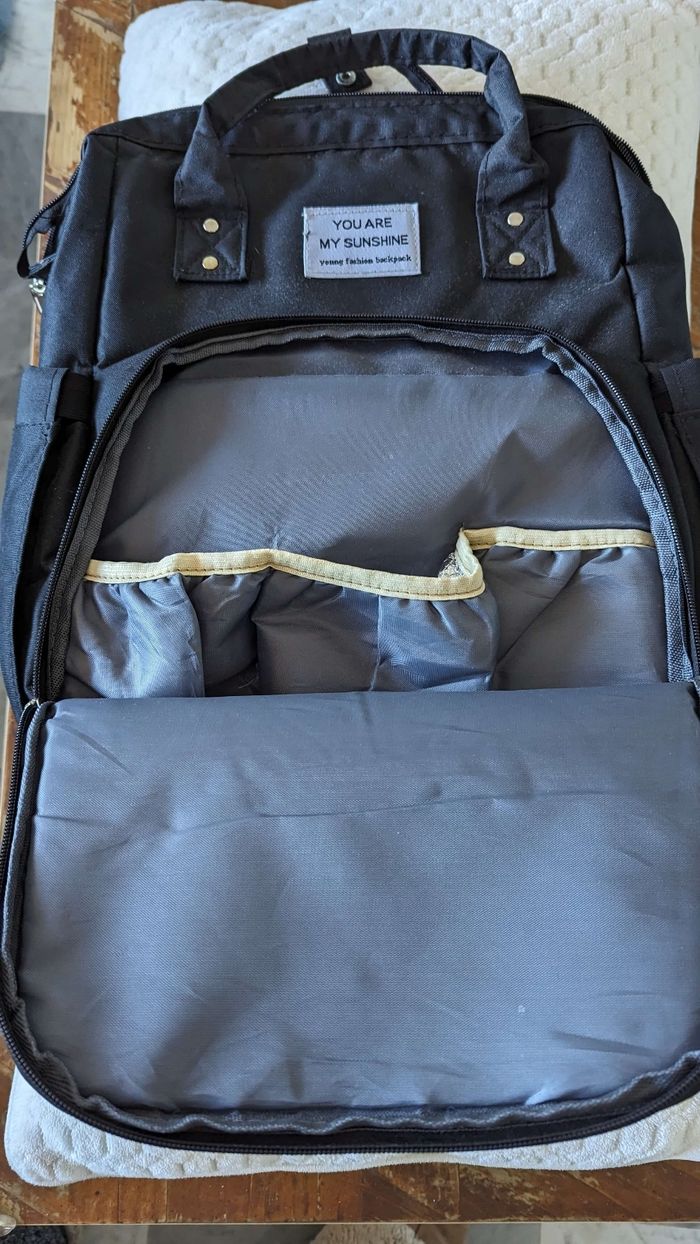 Sac à dos à langer nombreux rangement + câble de recharge intégré - photo numéro 8