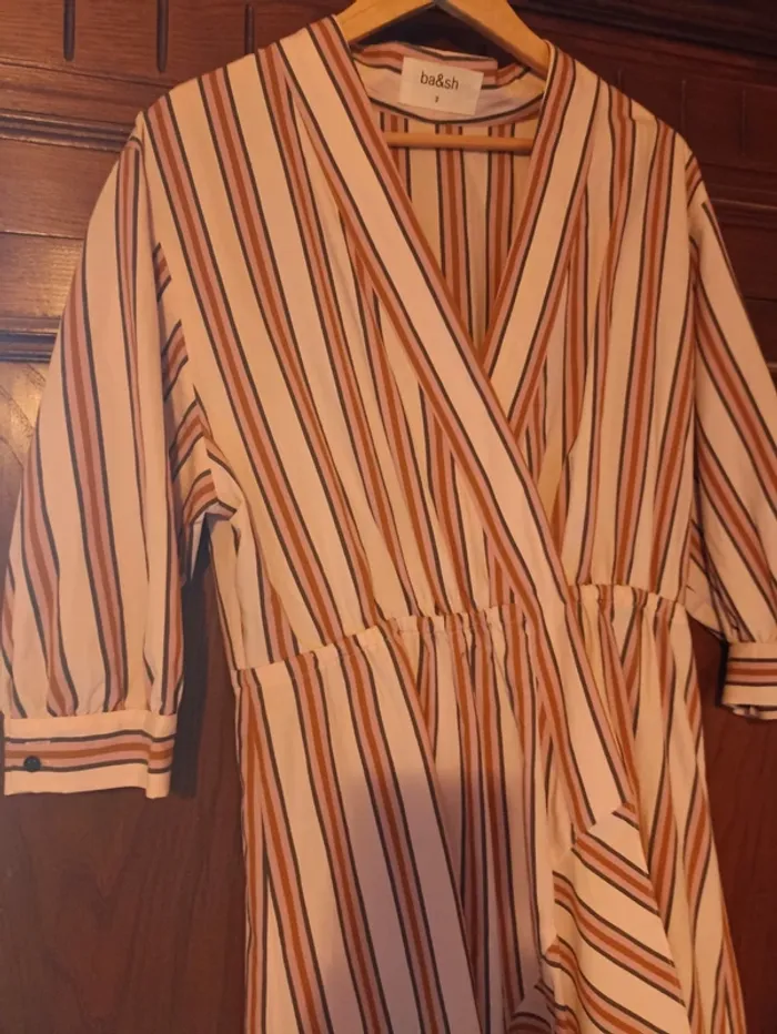 Très jolie robe Bash T3 - photo numéro 2