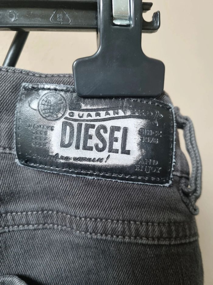 Jeans noir - photo numéro 3