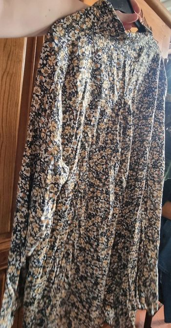 Chemise longue kiabi à flleurs vert jaune 2xl neuve jamais portée sans étiquette