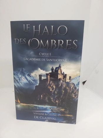 Le Halo des ombres Cycle 1 .