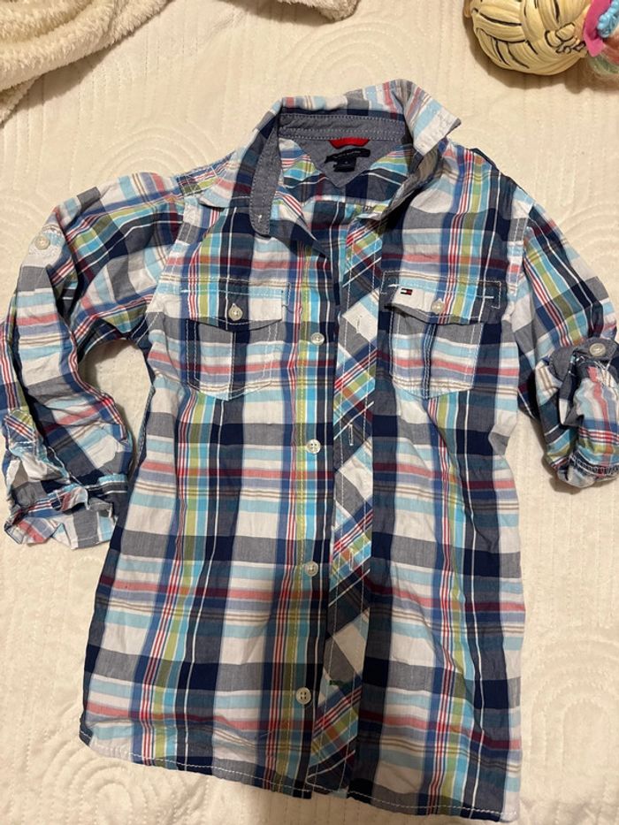 Chemise tommy hilfiger 6 ans comme neuf - photo numéro 2