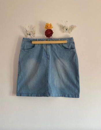 Helline – Jupe droite en jean bleu clair