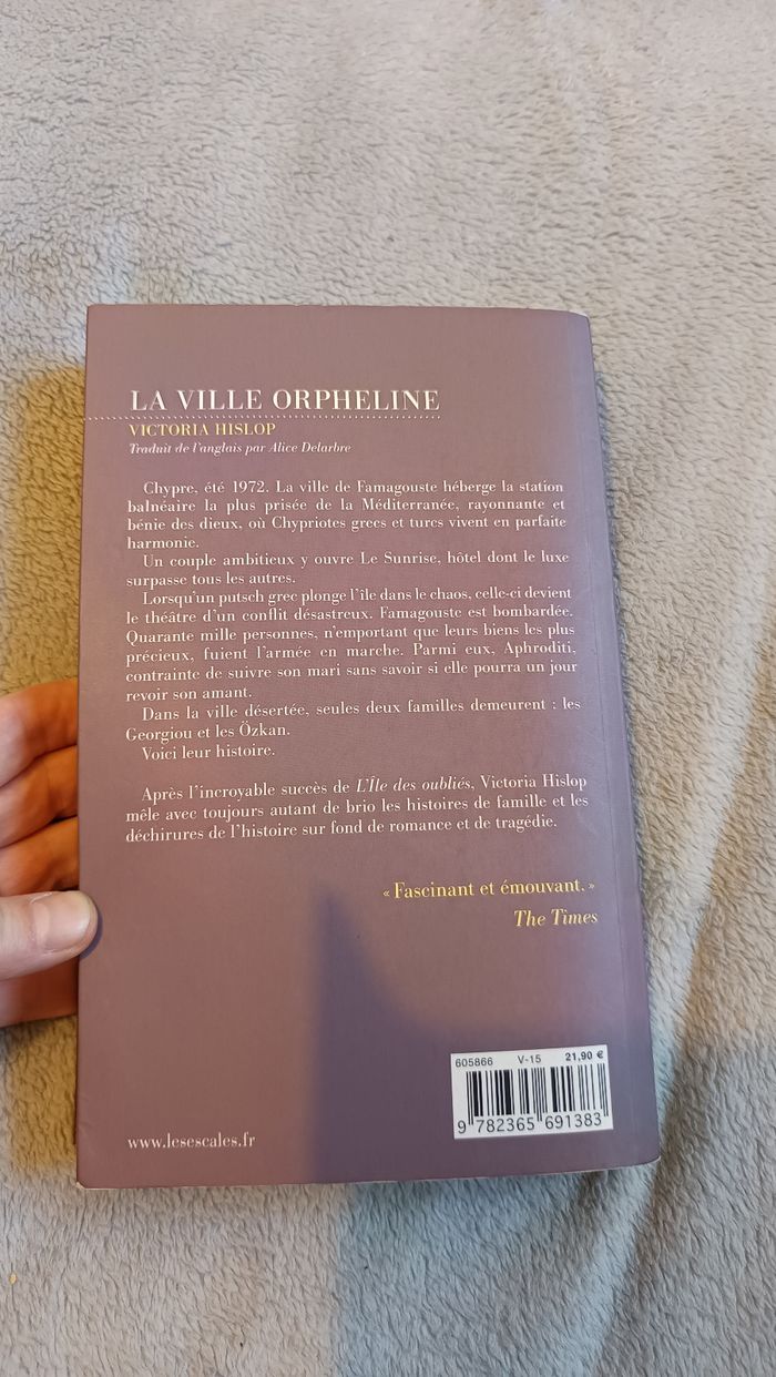 " La ville orpheline" - photo numéro 2
